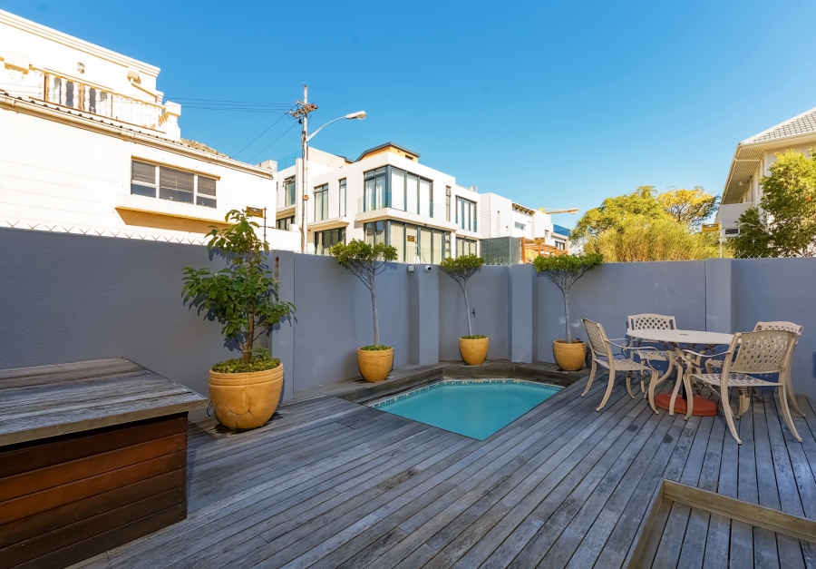 4 Bedroom Property for Sale in Bantry Bay Western Cape